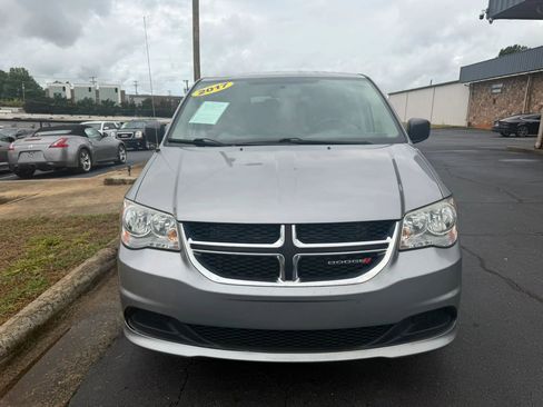 Used 2017 Dodge Grand Caravan SE w/ Power Window Group FWD image 2