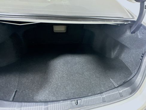Used 2016 Toyota Avalon XLE FWD image 27
