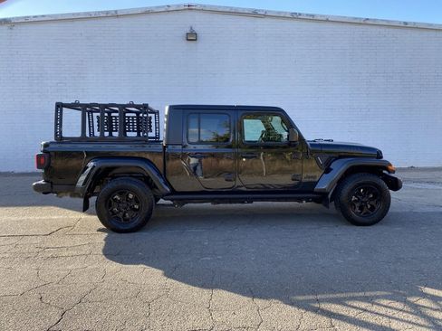 Used 2021 Jeep Gladiator Willys image 1