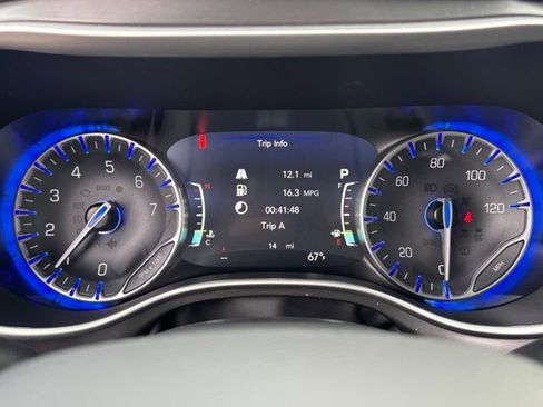 New 2026 Chrysler Pacifica Select image 19