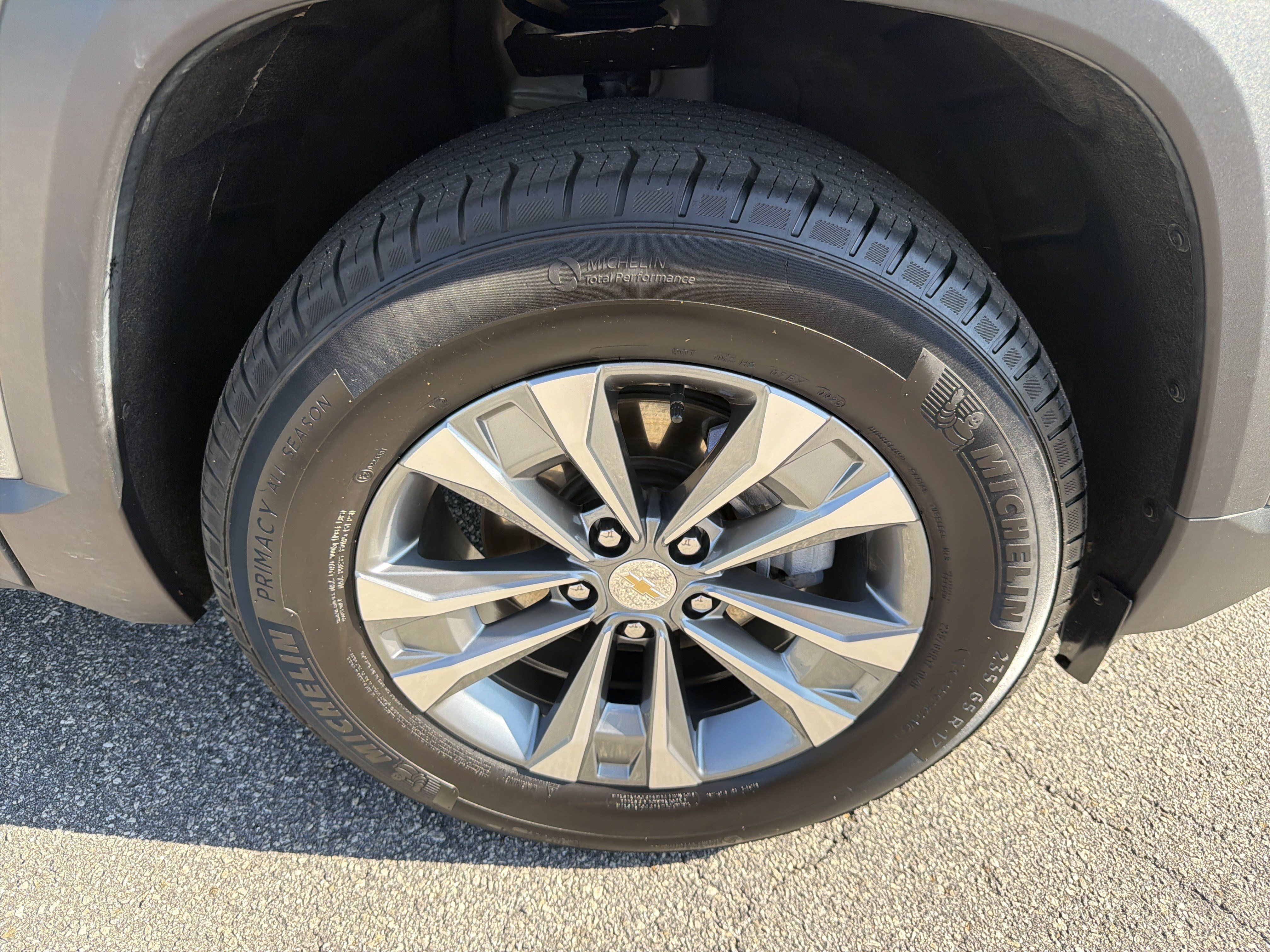 Used 2025 Chevrolet Equinox LT AWD/4WD image 23
