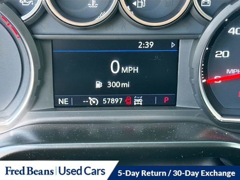 Used 2021 Chevrolet Silverado 1500 LT Trail Boss w/ LPO, Dark Essentials Package AWD/4WD image 14