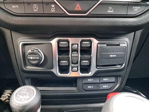 New 2025 Jeep Gladiator Sport AWD/4WD image 27
