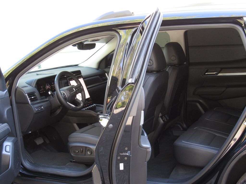 Used 2026 GMC Terrain Denali AWD/4WD image 14