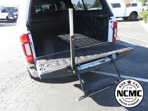 Used 2021 Ford F350 Lariat w/ Tremor Off-Road Package AWD/4WD image 17
