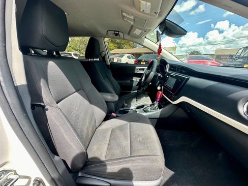 Used 2017 Toyota Corolla iM image 18