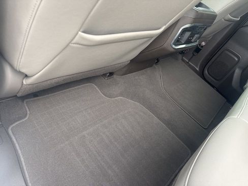 Used 2021 GMC Sierra 1500 SLT w/ SLT Premium Package image 35