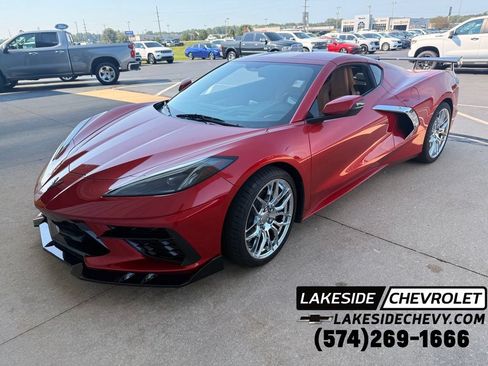 Used 2021 Chevrolet Corvette Stingray Preferred Cpe w/ 2LT RWD image 1