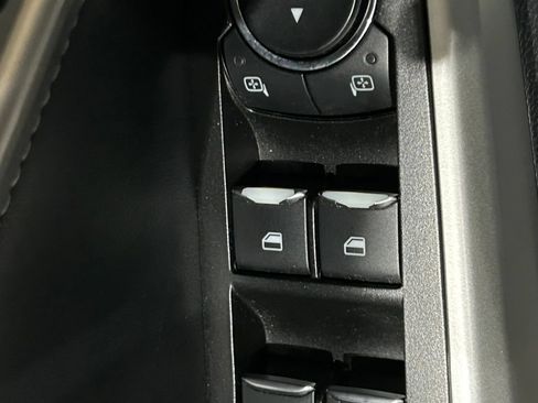 Used 2022 Ford Explorer Limited w/ Equipment Group 301A AWD/4WD image 44