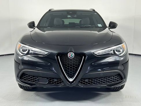 Used 2023 Alfa Romeo Stelvio Ti AWD/4WD image 2