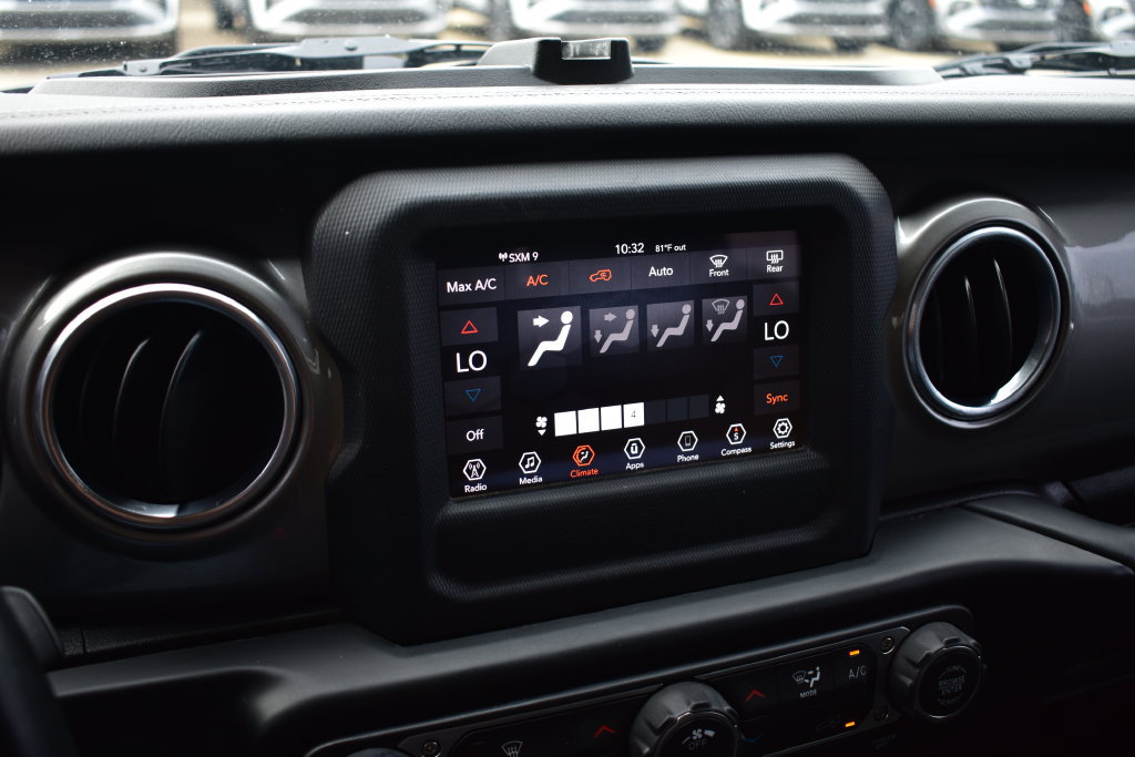 Used 2020 Jeep Wrangler Unlimited Sahara AWD/4WD image 46