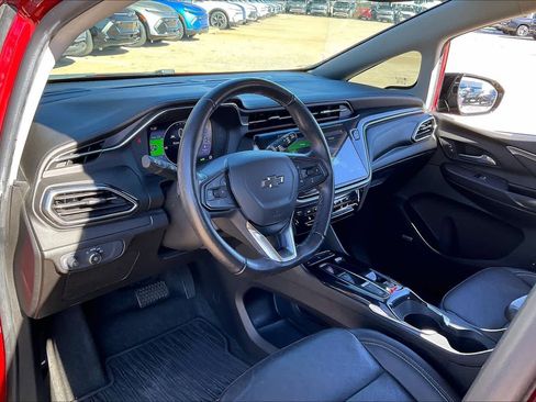 Used 2022 Chevrolet Bolt LT w/ Infotainment Package image 16