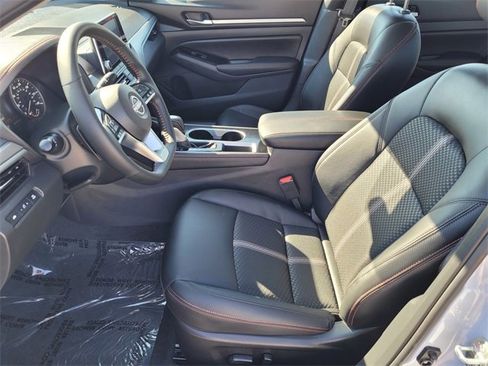 New 2025 Nissan Altima 2.5 SR image 8