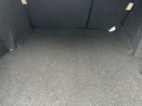 Used 2017 Ford Fusion SE w/ Fusion SE Technology Package image 24