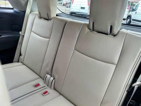 Used 2017 INFINITI QX60 FWD w/ Premium Plus Package image 12