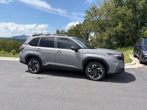 New 2026 Subaru Forester Premium AWD/4WD image 7