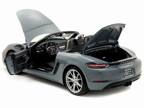Used 2025 Porsche 718 Boxster image 29