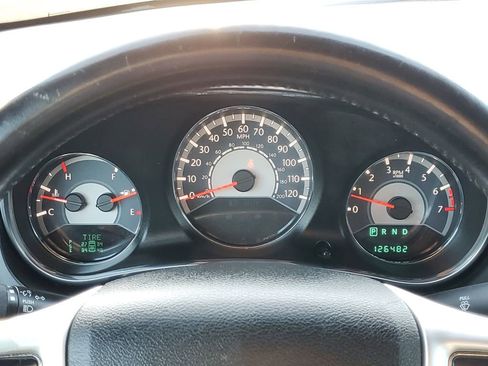 Used 2013 Chrysler 200 Touring FWD image 25