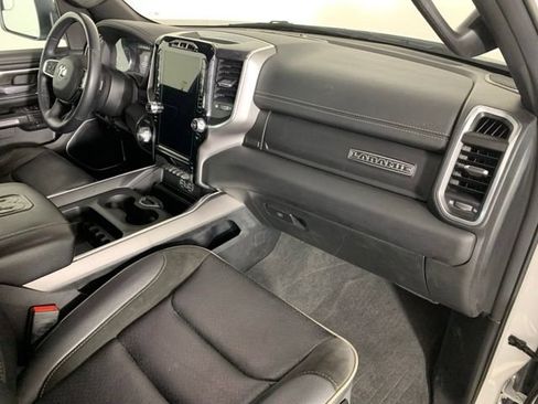 Used 2023 RAM 1500 Laramie AWD/4WD image 5