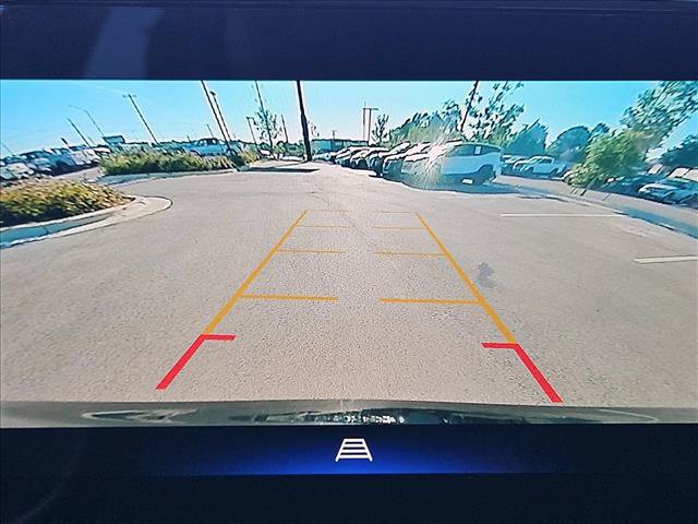 Used 2026 Chevrolet Trax LT FWD image 13