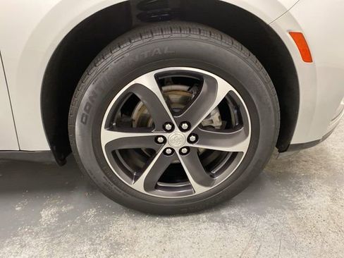 Certified 2022 Buick Enclave Essence w/ Experience Buick Package image 32