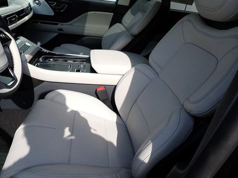 New 2025 Lincoln Aviator Reserve w/ Equipment Group 201A image 15