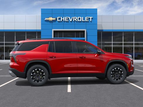 New 2027 Chevrolet Traverse Z71 w/ Driver Confidence Package AWD/4WD image 29