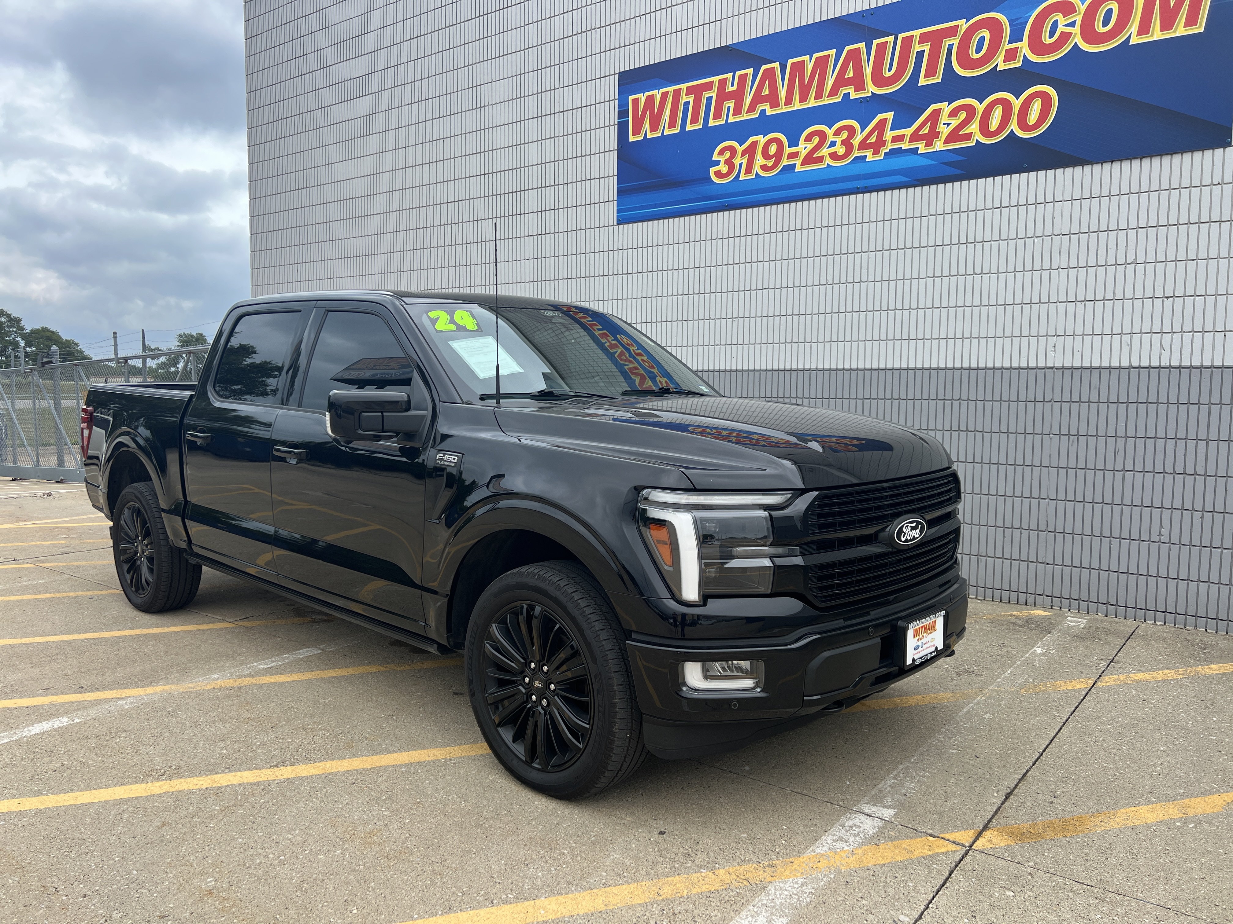 Used 2024 Ford F150 Platinum AWD/4WD image 2