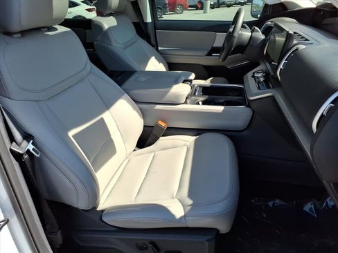 Certified 2025 Ford Expedition Max Active image 3