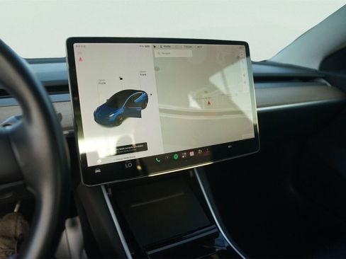 Used 2018 Tesla Model 3 RWD image 26