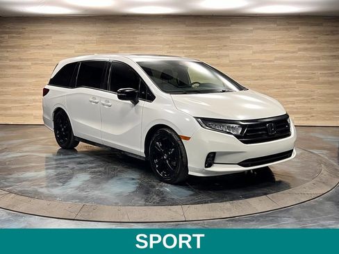 Used 2024 Honda Odyssey Sport image 1