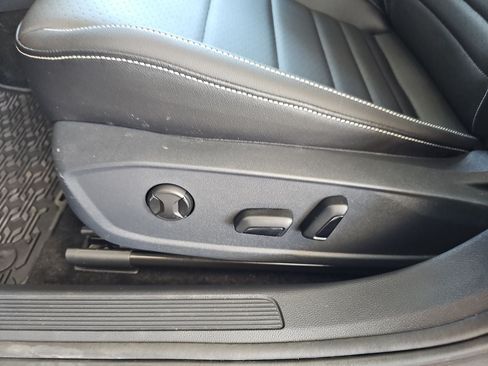 Used 2024 Volkswagen Jetta SE FWD image 35