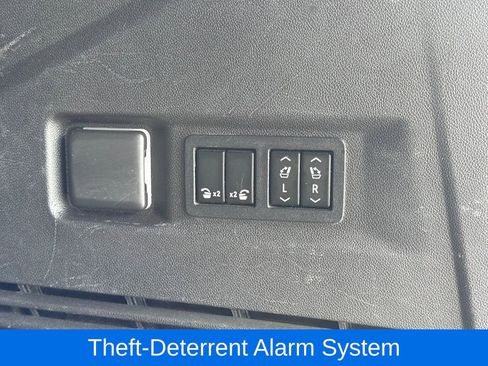 Used 2021 GMC Yukon Denali w/ Denali Ultimate Package image 14