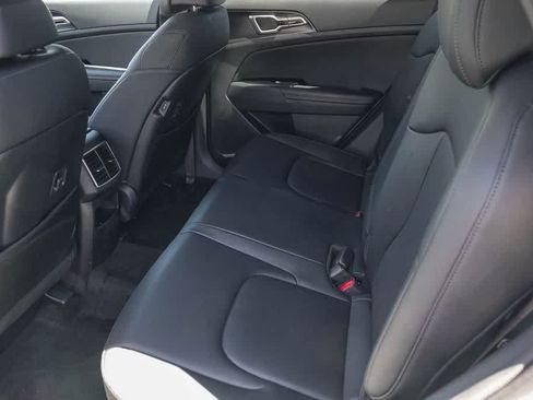 Certified 2023 Kia Sportage EX AWD/4WD image 17