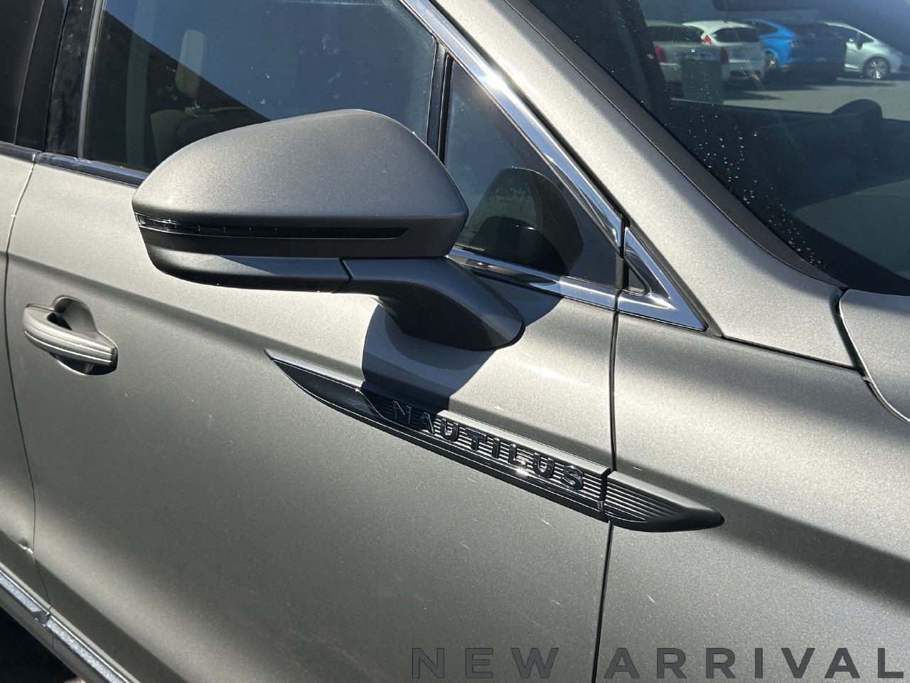 Used 2023 Lincoln Nautilus FWD w/ Premium Package image 5