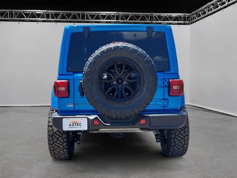 Used 2025 Jeep Wrangler Unlimited Sahara w/ Technology Group AWD/4WD image 6
