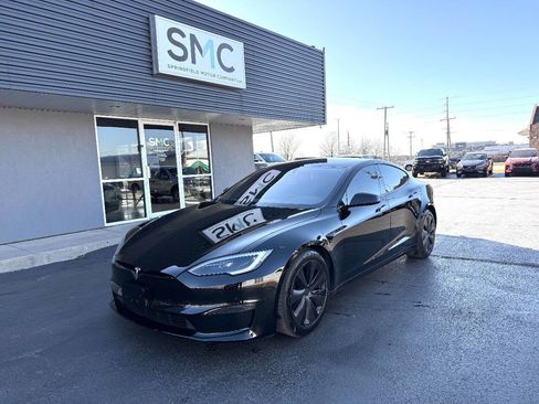 Used 2023 Tesla Model S Plaid image 1