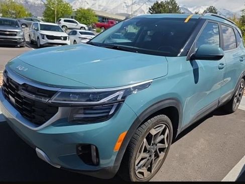 Certified 2024 Kia Seltos SX w/ SX Sunroof Package AWD/4WD image 2