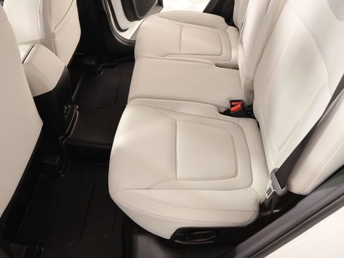 Certified 2025 Hyundai Tucson SE image 11