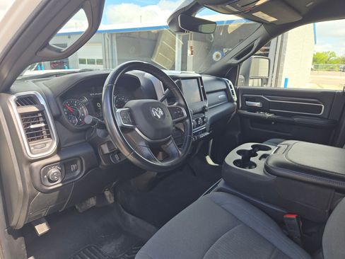 Used 2024 RAM 2500 Big Horn AWD/4WD image 11