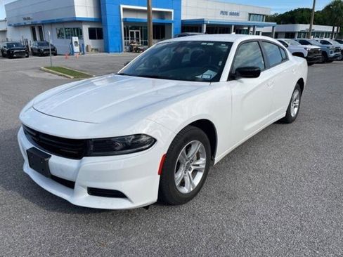 Used 2023 Dodge Charger SXT image 3