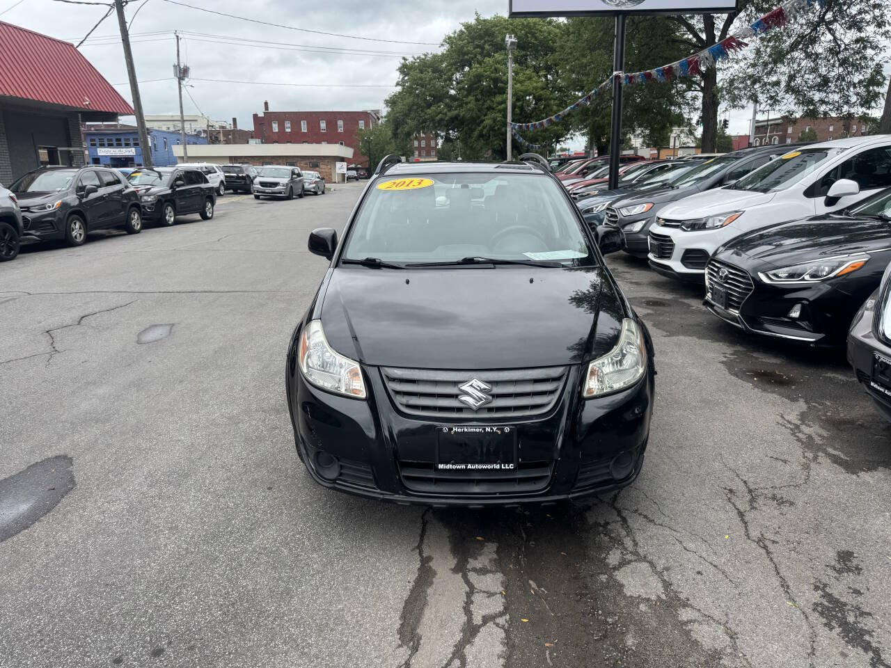 Used 2013 Suzuki SX4 AWD Hatchback image 5