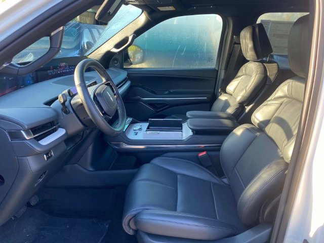 New 2027 Lincoln Navigator Reserve w/ Jet Appearance Package AWD/4WD image 10