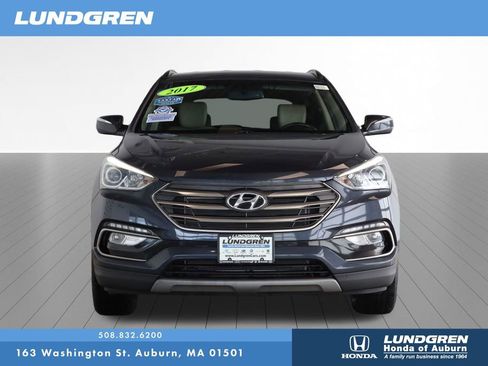 Used 2017 Hyundai Santa Fe Sport image 2