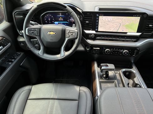 New 2026 Chevrolet Silverado 1500 High Country w/ High Country Premium Package AWD/4WD image 22