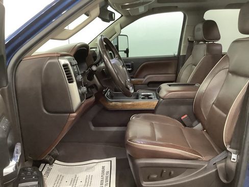 Used 2019 Chevrolet Silverado 3500 High Country w/ Duramax Plus Package image 11