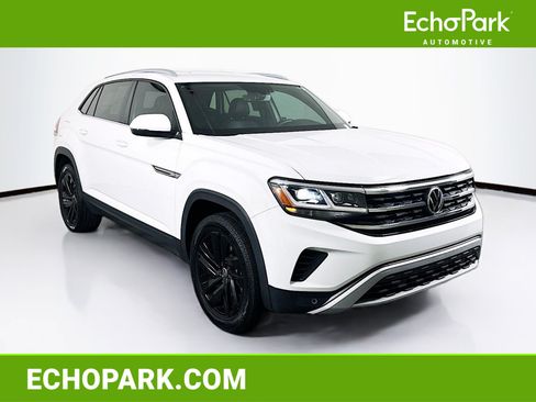 Used 2022 Volkswagen Atlas Cross Sport SE FWD image 1