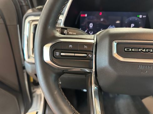 Used 2024 GMC Canyon Denali AWD/4WD image 18