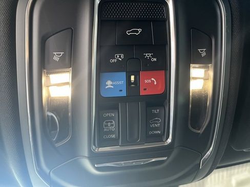 New 2025 Jeep Grand Cherokee L Laredo w/ Luxury Tech Group I image 27