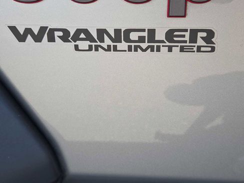 Used 2020 Jeep Wrangler Unlimited Rubicon image 14